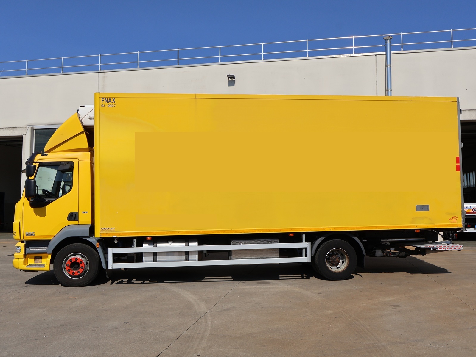 DAF LF 55.280 16t - FRIGORIFERO - immagine 2