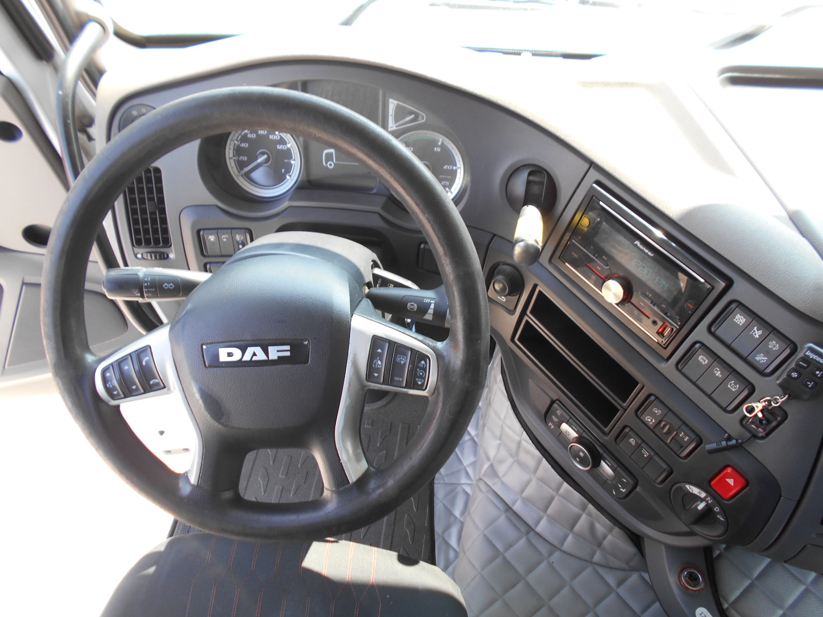 DAF XF 450 FAN 6x2 TELAIO PASSO 4200 - ADR - immagine 14