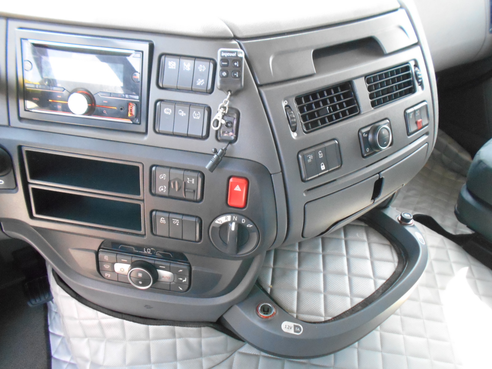DAF XF 450 FAN 6x2 TELAIO PASSO 4200 - ADR - immagine 17