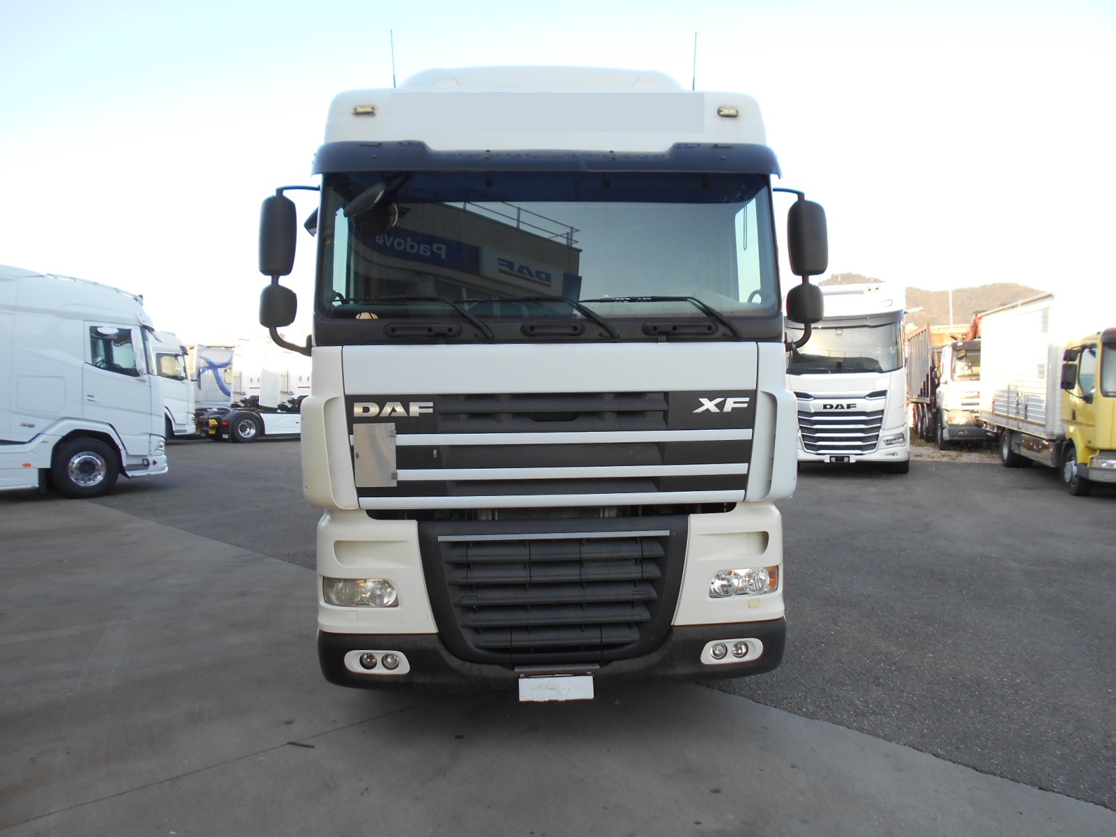 DAF FAN XF 105.460 CENTINATO 6x2 - immagine 3