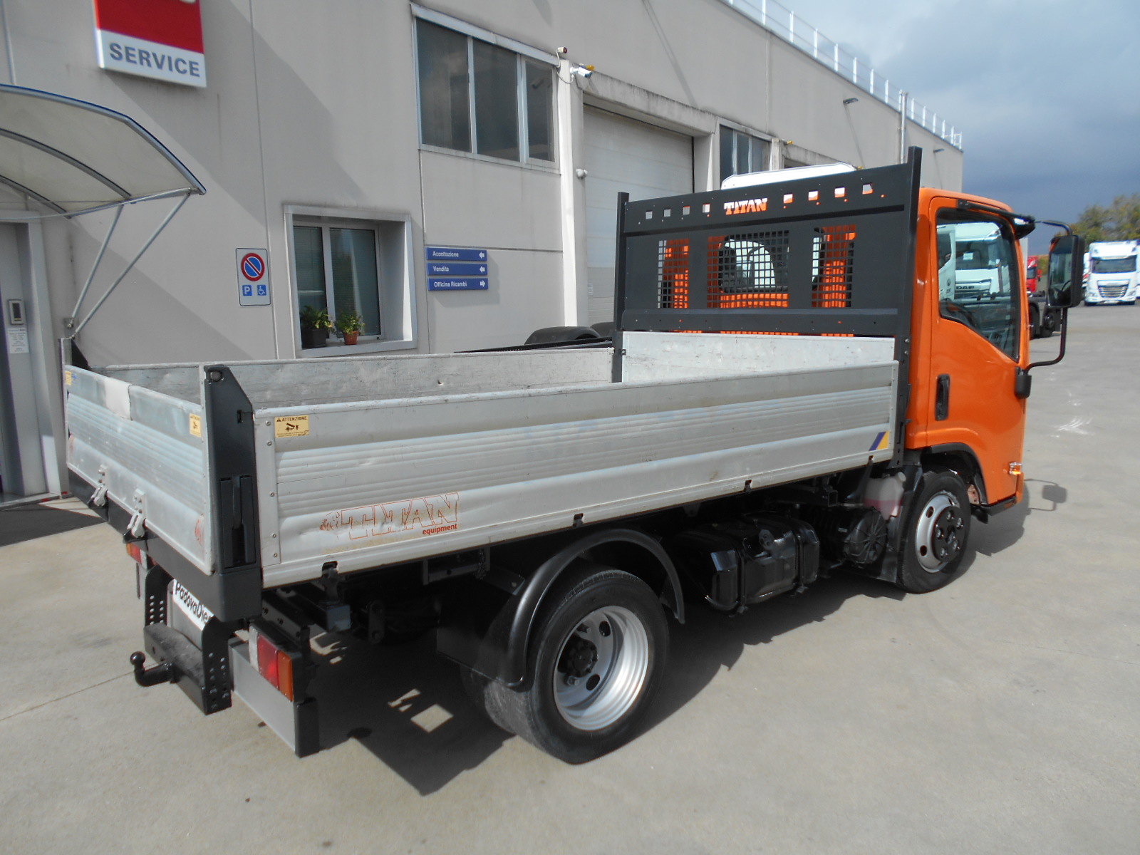 ISUZU M21 RIBALTABILE - immagine 5