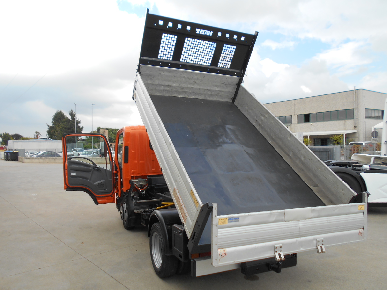 ISUZU M21 RIBALTABILE - immagine 10